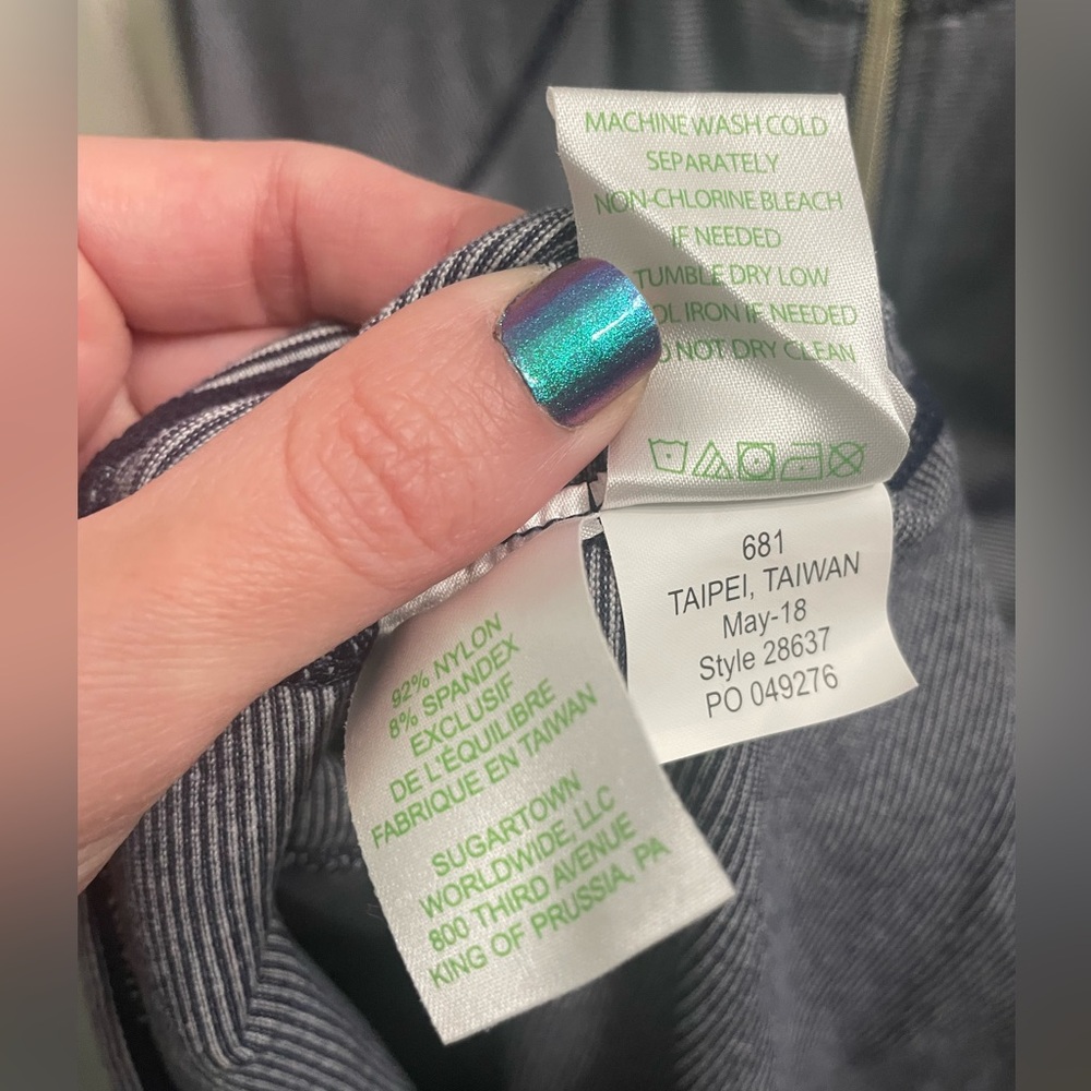 NWOT Lilly Pulitzer Kapti Luxletic Strie Full Zip Jacket in Navy and White Sz L - Picture 9 of 9